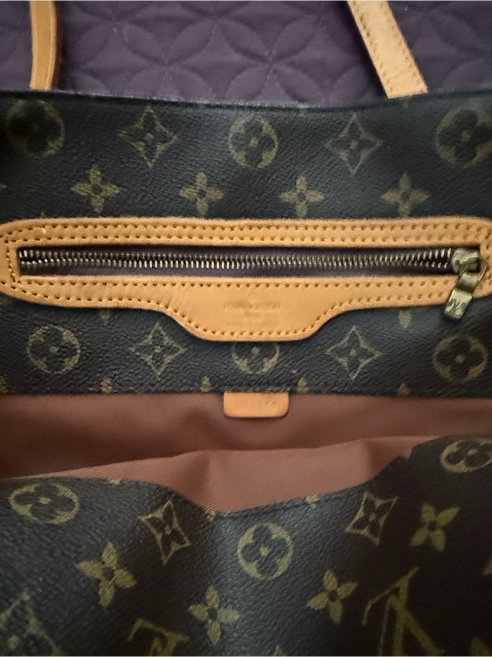 Vintage Leather Tote - Picture 2 of 6